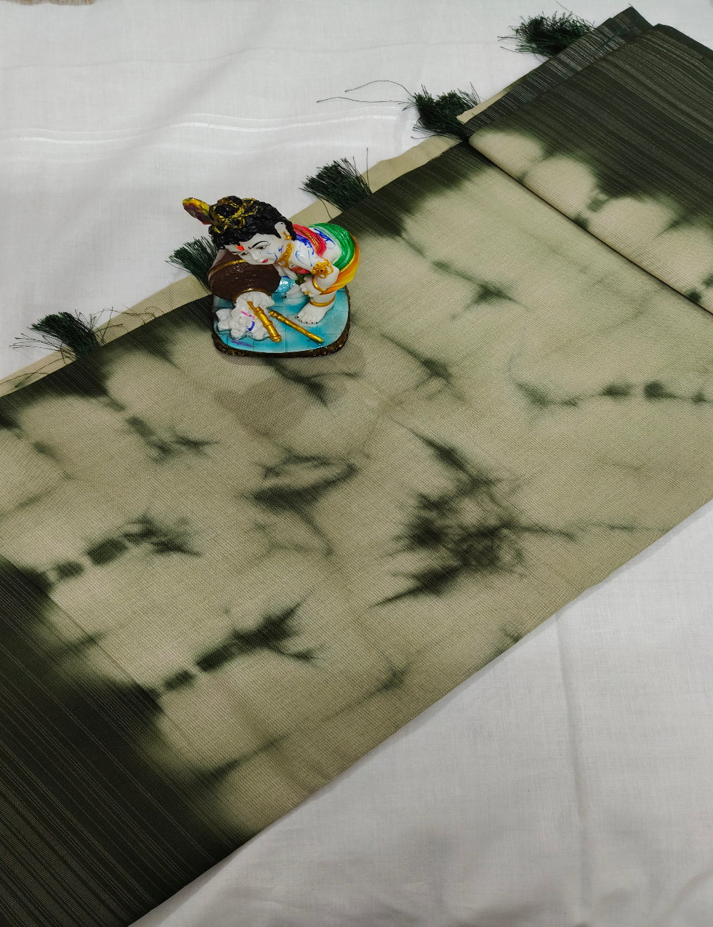Elegant Olive Green Digital Print Linen Cotton  Saree