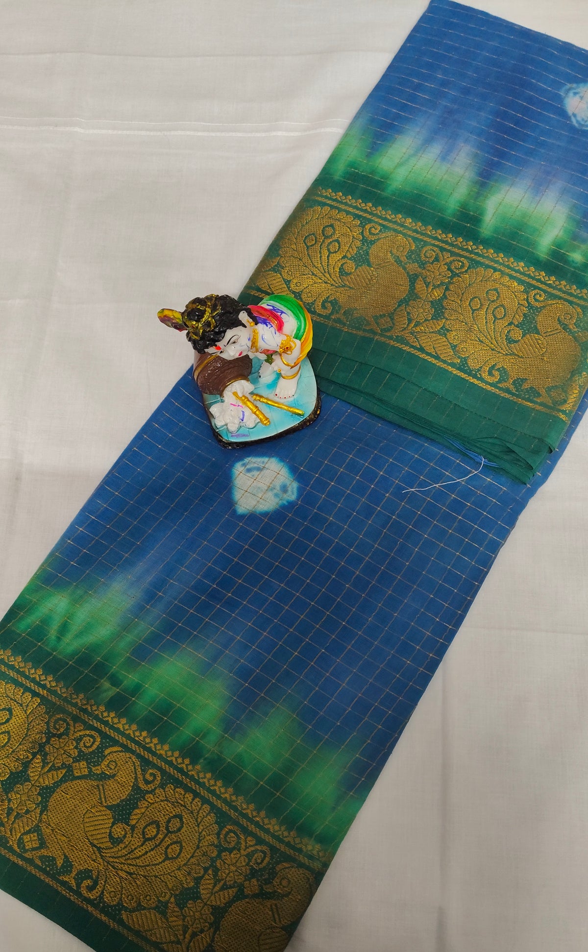 Mulmul Cotton Saree with Golden Motif Border